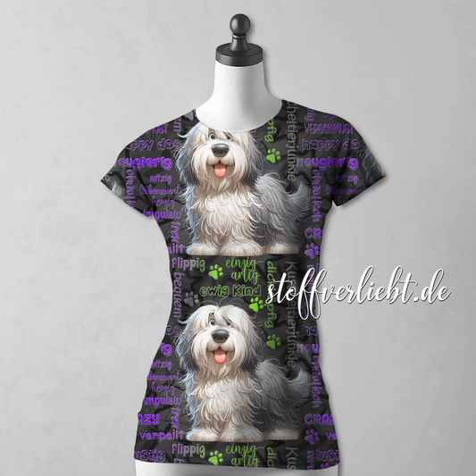 French Terry Stoff mit großem Old English Sheepdog (Bobtail) auf dunklem Hintergrund – umgeben von Begriffen wie „witzig“, „flippig“ und „treu“.